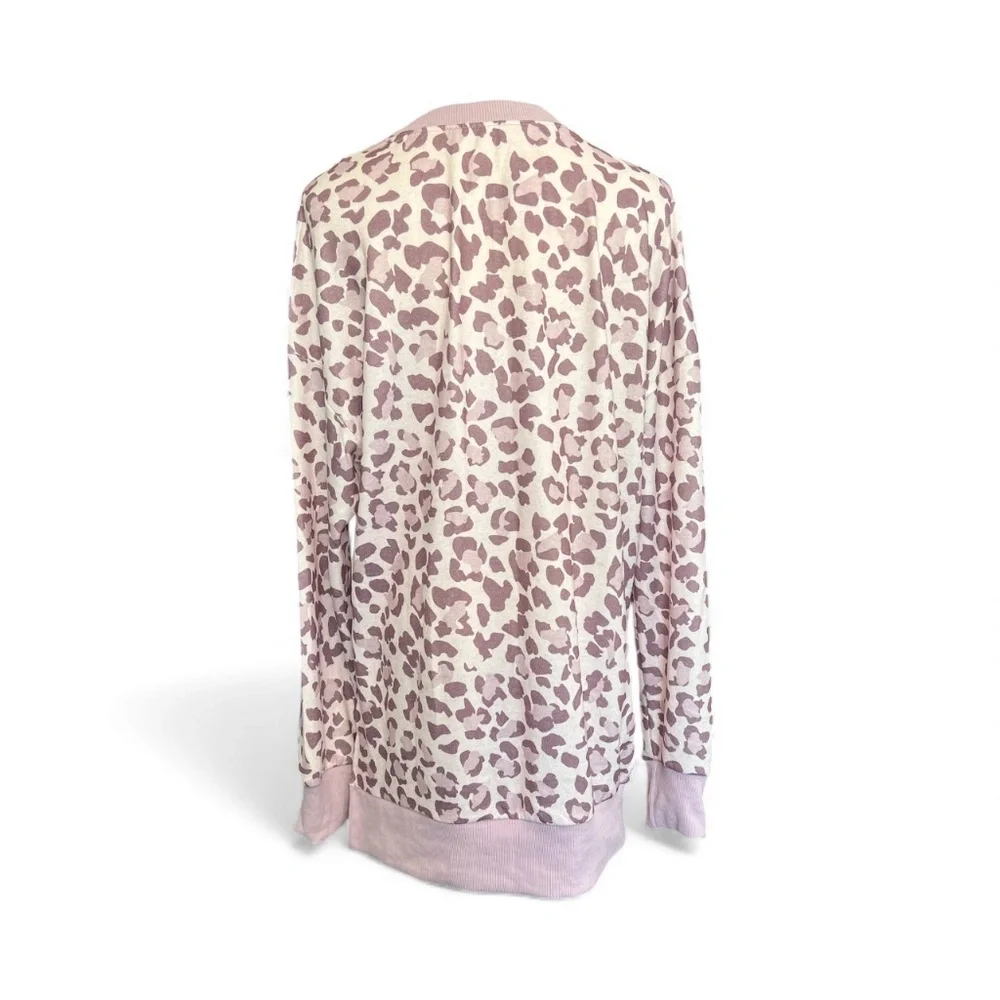 💜🤍 EUC ANGASHION Lavender & White Leopard Print Sweatshirt | Sz L - Picture 3 of 6